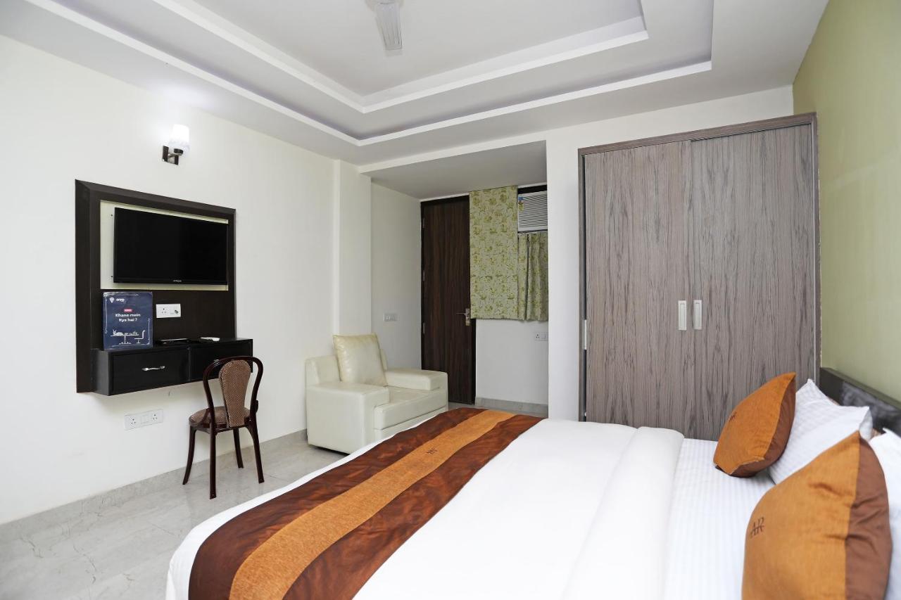 Tipsyy Inn 015 Гургаон Экстерьер фото